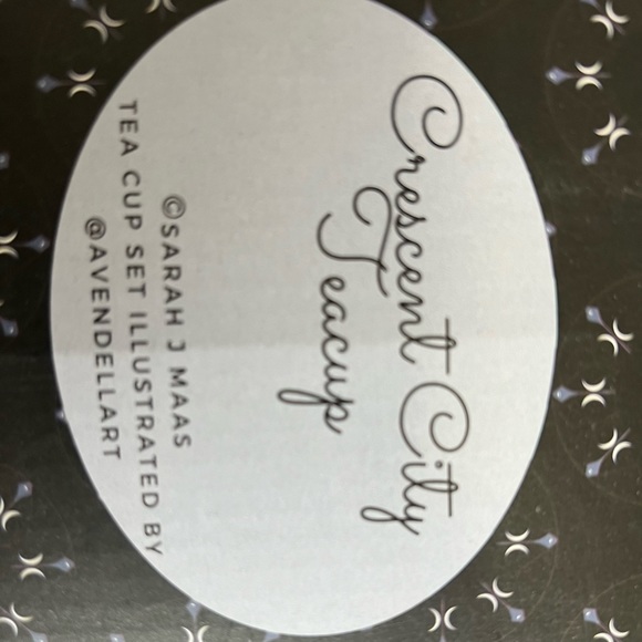 New cup and plates - Picture 1 of 4